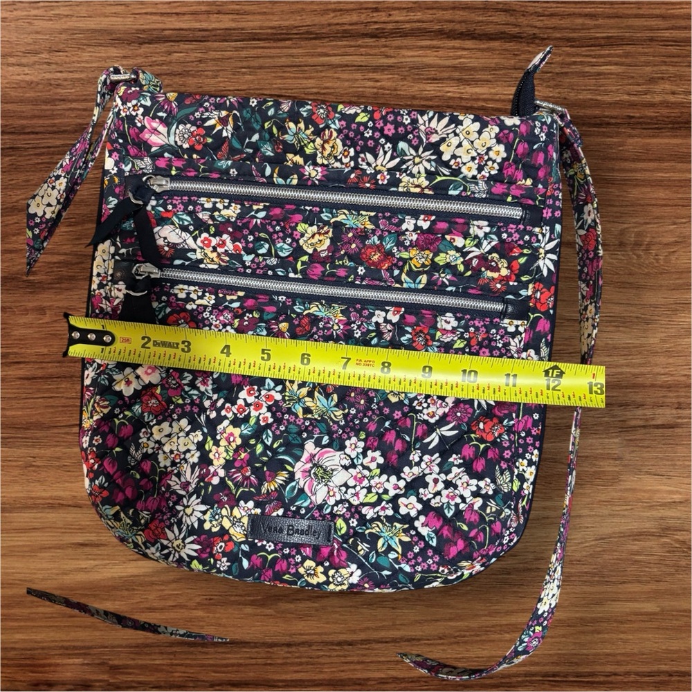 Vera Bradley Floral Crossbody Bag 💐 - Picture 3 of 4